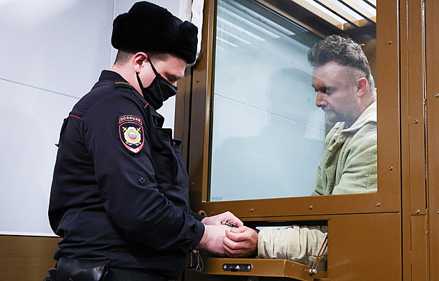 Vinen z extremismu. V Rusku odsoudili majitele LGBT cestovky, ač je rok po smrti