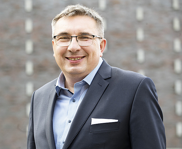 RECENZE: Taky smrt si chce užít! Nová aristokratka je existenciální tragédie