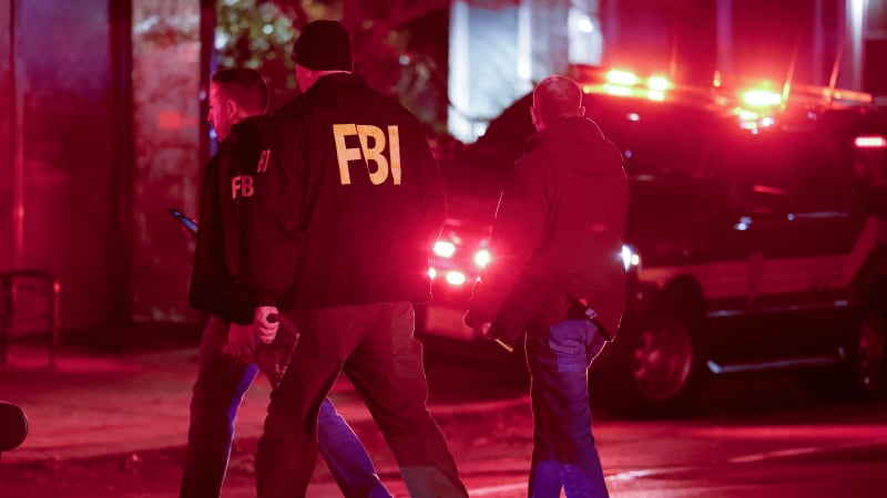 Policie zveřejnila video podezřelého z masové střelby na univerzitě v USA. Žádá o pomoc