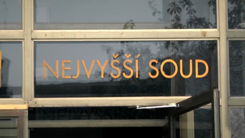 Uchovávat data z mobilů je protiprávní, potvrdil soud. Údaje ukazují i to, kdo s kým mluvil