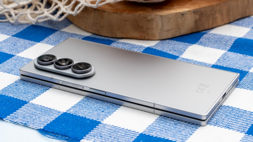 Samsung připravuje geniální funkci. Zabrání poškození displeje skládacích telefonů