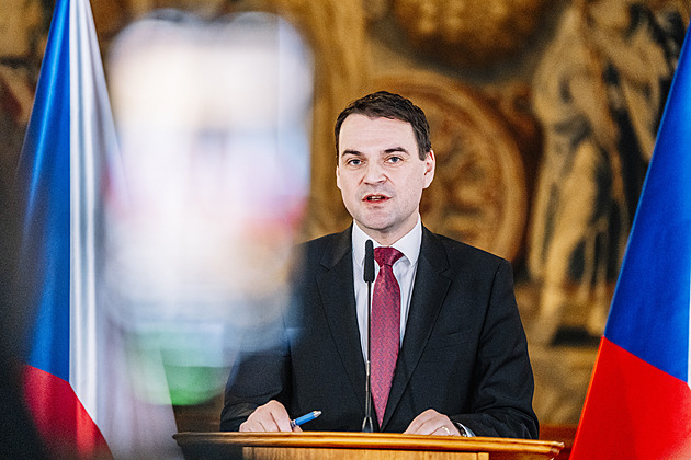 Na Blízkém východě je na pět tisíc Čechů, Macinka řeší pomoc spolu se Slováky