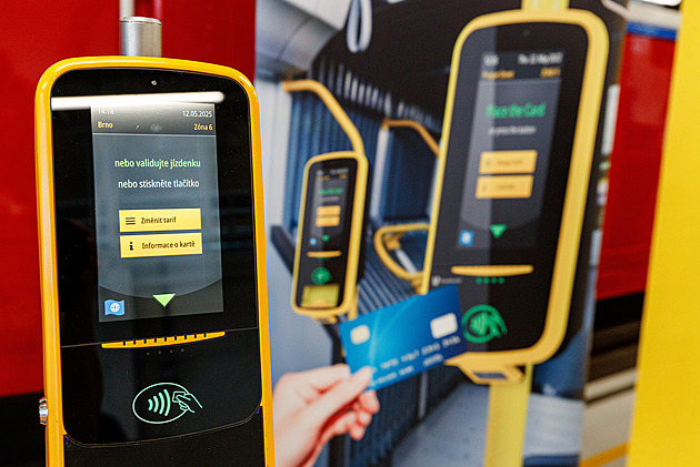 Bezkontaktně lidé v olomoucké MHD zaplatí od září, jízdné zřejmě podraží