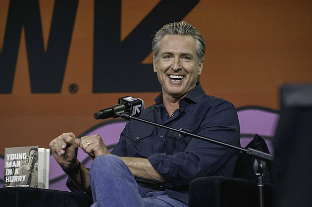 Má dyslexii a nízké IQ, neměl by být prezident, řekl Trump o Newsomovi