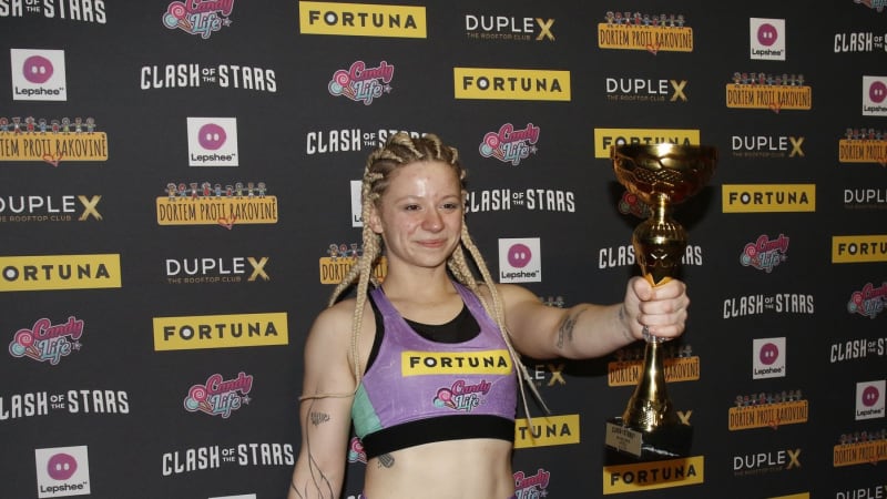 Tragická nehoda české influencerky Míny: Kamarád popsal beznaděj i zoufalé hrozby lékařům