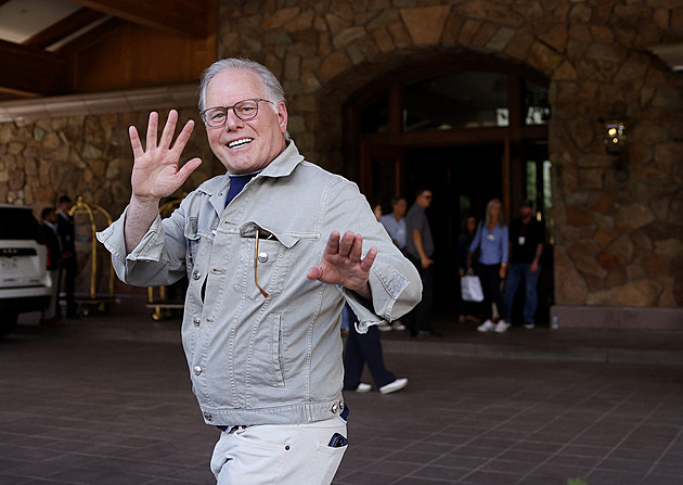 Šéf Warner Bros může z prodeje firmy získat více než čtrnáct miliard korun