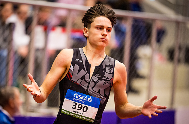 Zázrak pod čarou. Na sportovní gympl ho nechtěli, teď je diamantem české atletiky