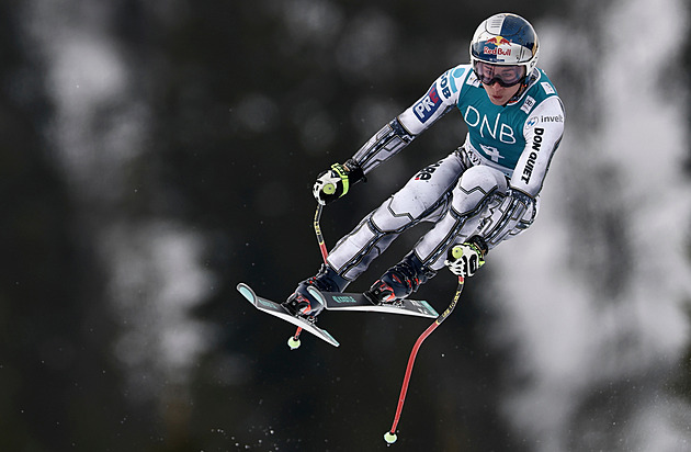 Vedla, ale Ledecká nakonec končí devátá. Malý glóbus ve sjezdu slaví Pirovanová