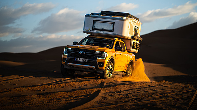 Veletrh obytňáků ukázal paláce na kolech i práci zlatých českých ručiček