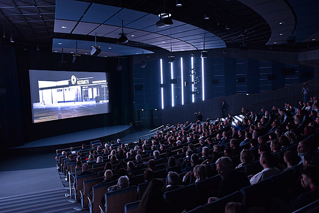 Technický unikát v Třinci. Kino Kosmos má střechu na lanech i zvuk jako v Hollywoodu