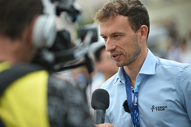 Když UCI řeší výšku ponožek, ať kontroluje i používání GPS, vyzývá König