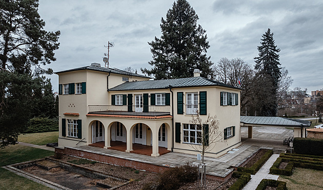 Závěť první dámy se naplnila. Vláda předala Benešovu vilu muzeu