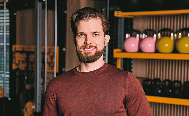 Mozek lovců a sběračů nám přetrvává, ale v prostředí králů, říká terapeut Šindelář