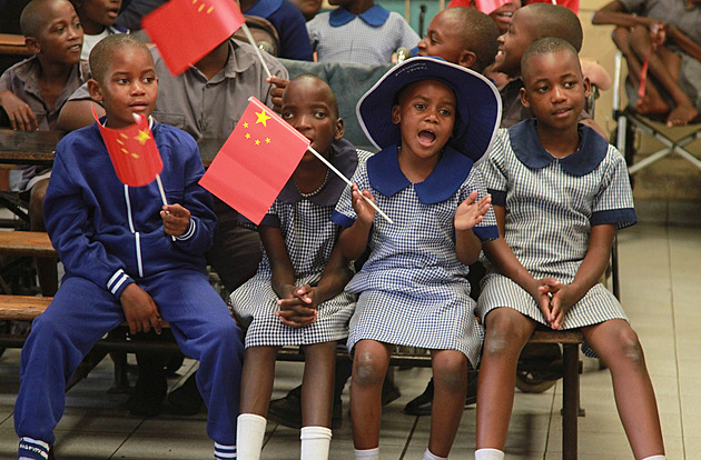 Číňané si oblíbili Zimbabwe. Hlavní město se díky nim mění před očima