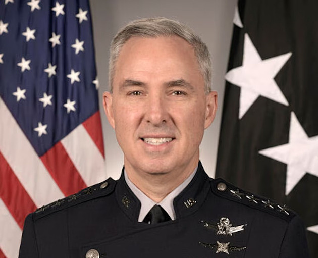 Putin chystá jaderný útok ve vesmíru jako na Pearl Harbor, varuje americký generál