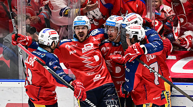 Pardubice - Třinec 4:2. Východočeši ve finále odskakují, výhru dirigoval Červenka