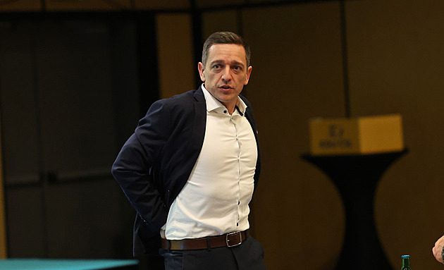 Chtít řídit stát, to musí být ambice lidovců, řekl na sjezdu Grolich