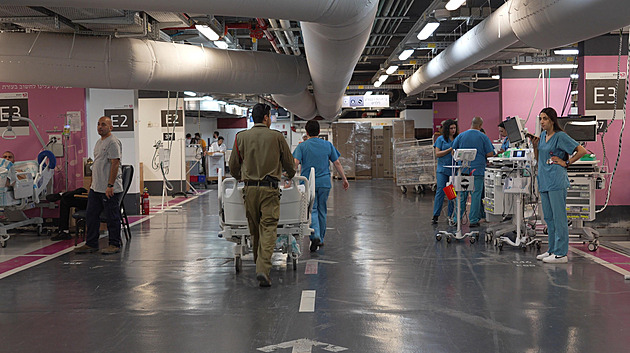 Když na Izrael létají rakety, musí špitály pod zem. Válka s Íránem je prověřila