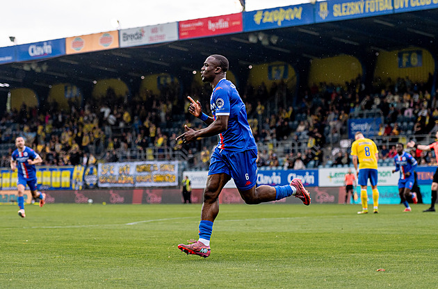 Artis i Táborsko si zahrají baráž o ligu. Béčko Sparty kleslo na poslední příčku