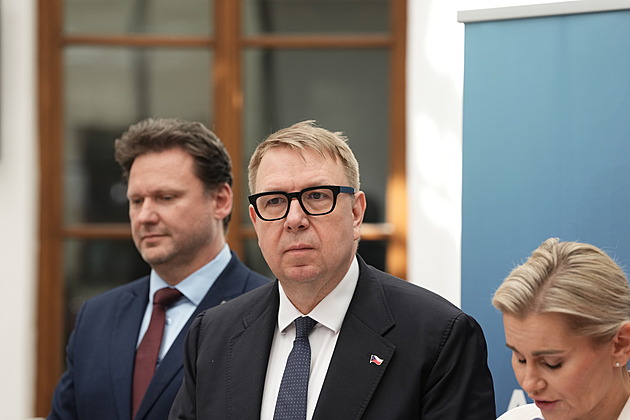 Pomoc lidem ohroženým bytovou nouzí mají nově řešit úřady práce, schválili poslanci