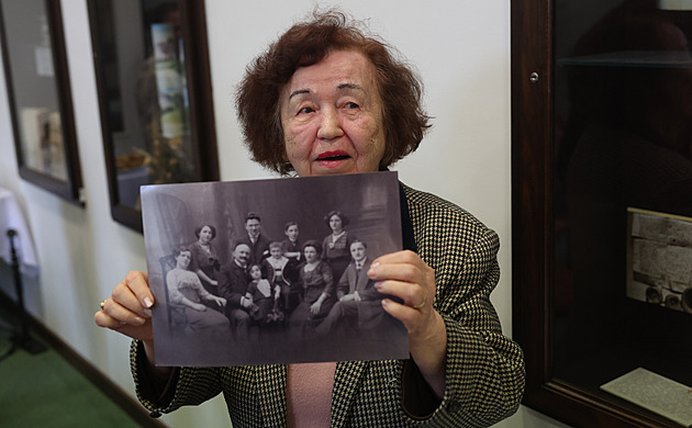 Unikátní kartotéka. Ostravský archiv získal od badatelky příběhy  Židů z regionu