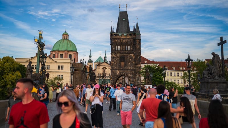 Praha v kvalitě života poráží Paříž i Tokio. Vládne malé evropské město